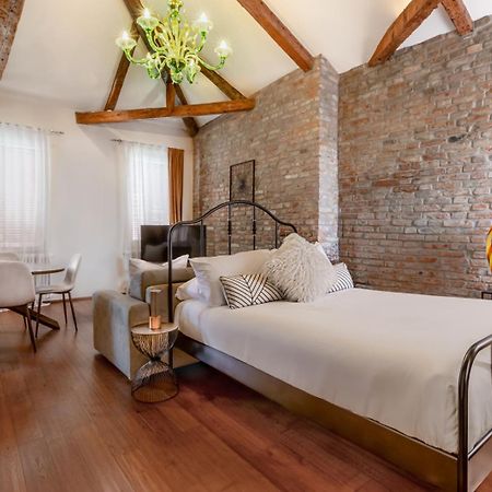 Duomo Murano Apartment With Canal View المظهر الخارجي الصورة