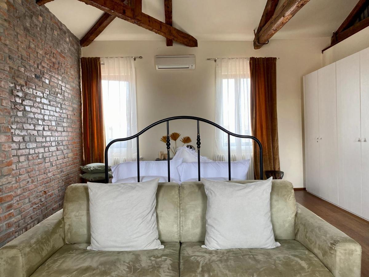 Duomo Murano Apartment With Canal View المظهر الخارجي الصورة