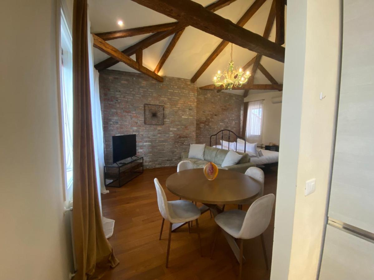 Duomo Murano Apartment With Canal View المظهر الخارجي الصورة