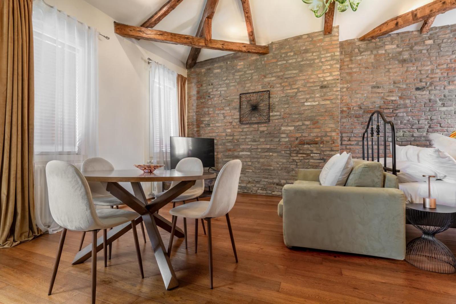 Duomo Murano Apartment With Canal View المظهر الخارجي الصورة