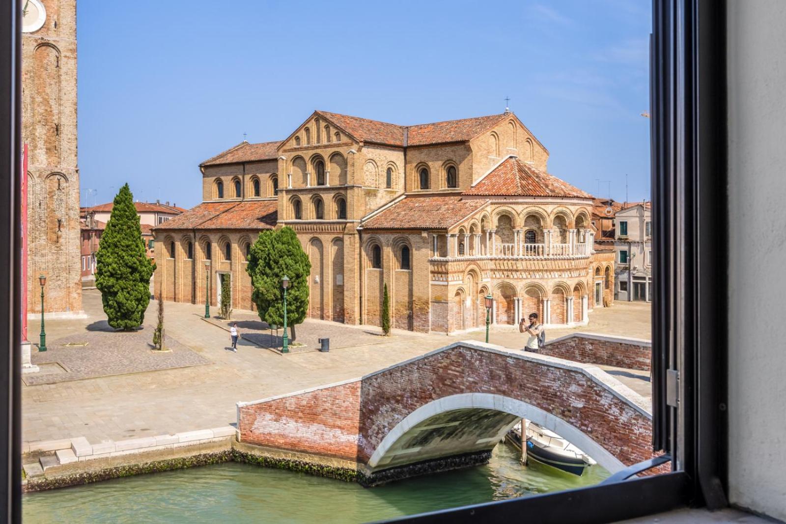 Duomo Murano Apartment With Canal View المظهر الخارجي الصورة