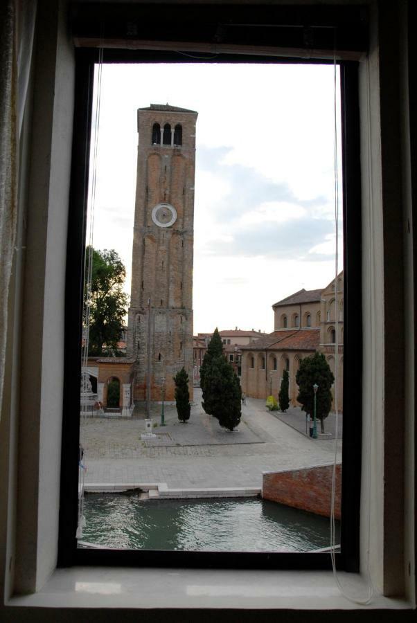 Duomo Murano Apartment With Canal View المظهر الخارجي الصورة