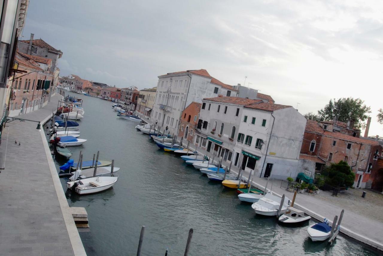 Duomo Murano Apartment With Canal View المظهر الخارجي الصورة